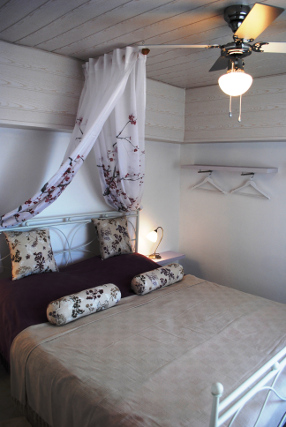 Dank des Deckenventilators herrscht auch Nachts eine angenehme Temperatur im Schlafzimmer